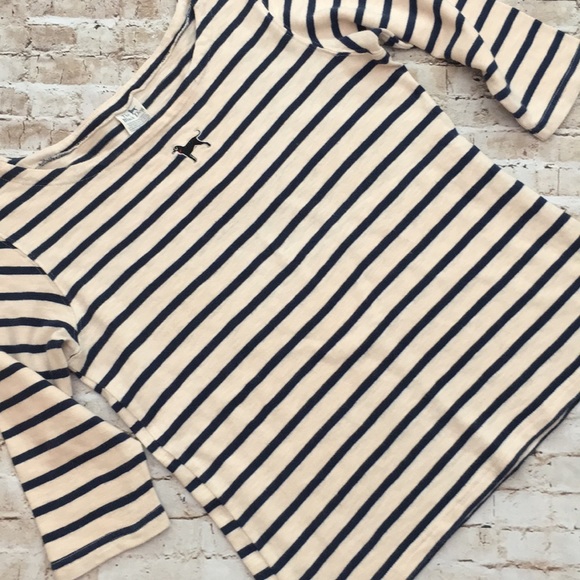 Martha Vineyards Tops - 🔥 Marthas Vineyard Black Dog Top